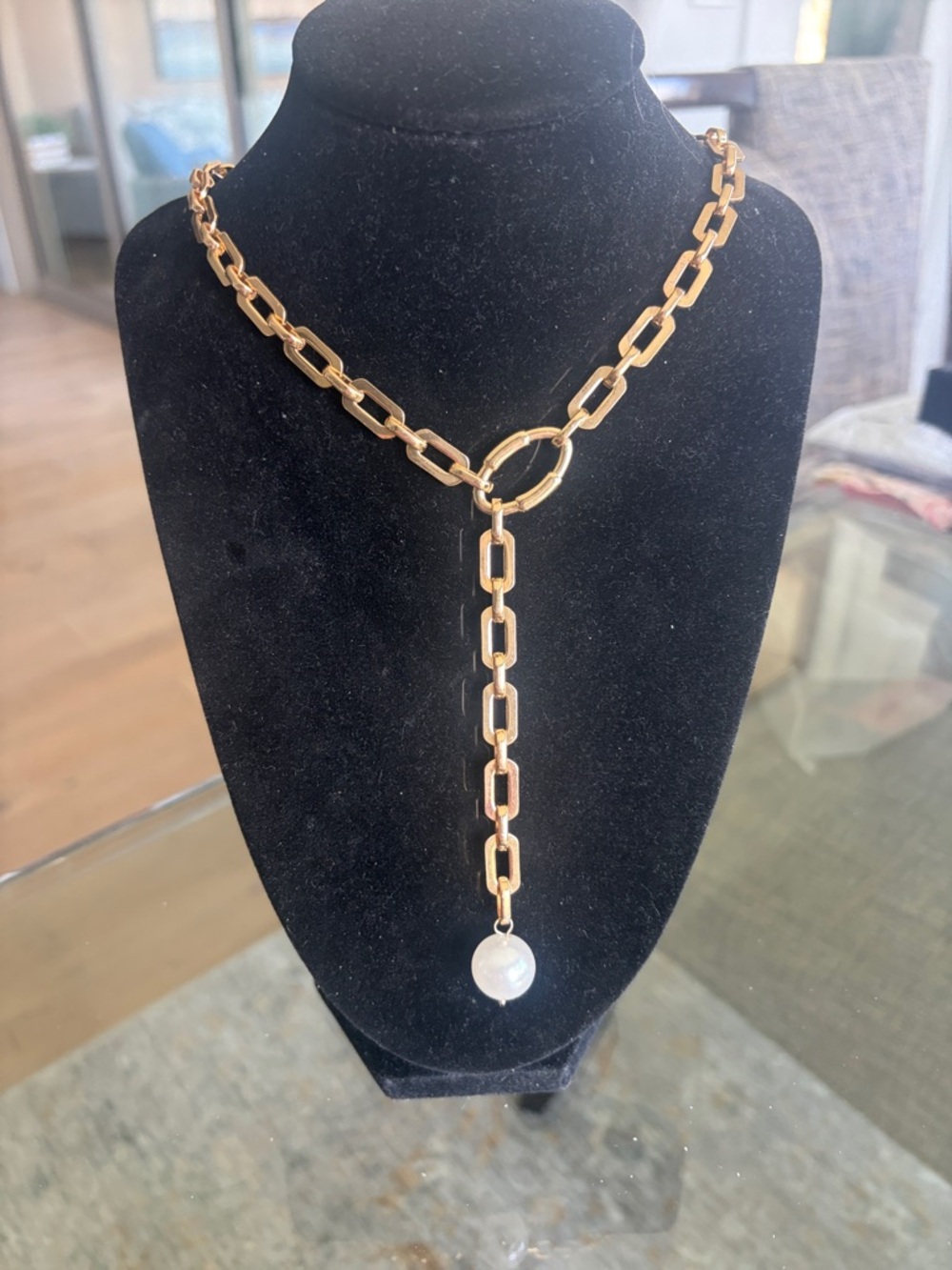 Gold tone Chain Lariat Necklace with Pearl Drop